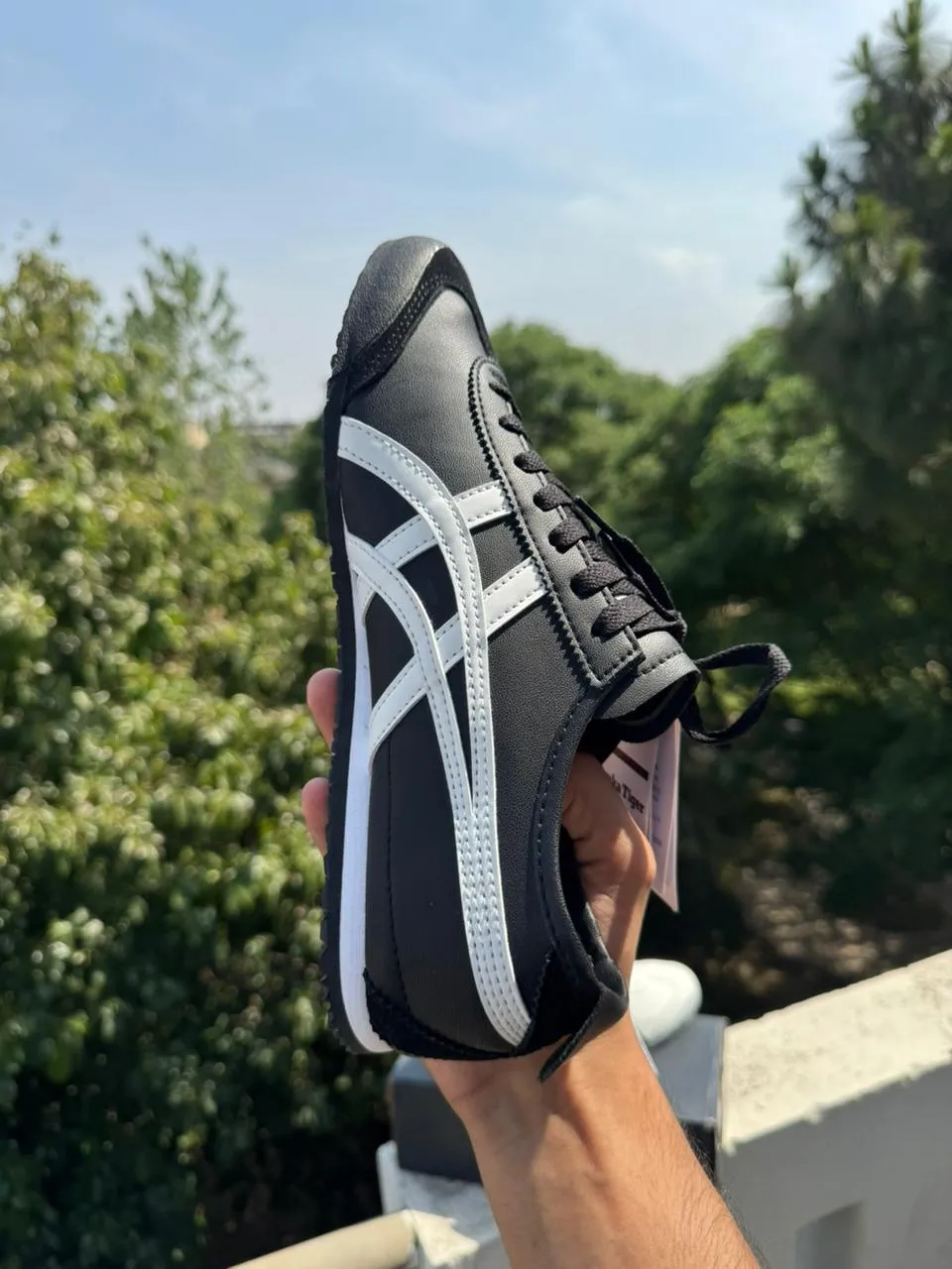 Front view of Onitsuka Tiger MEXICO 66 - Black