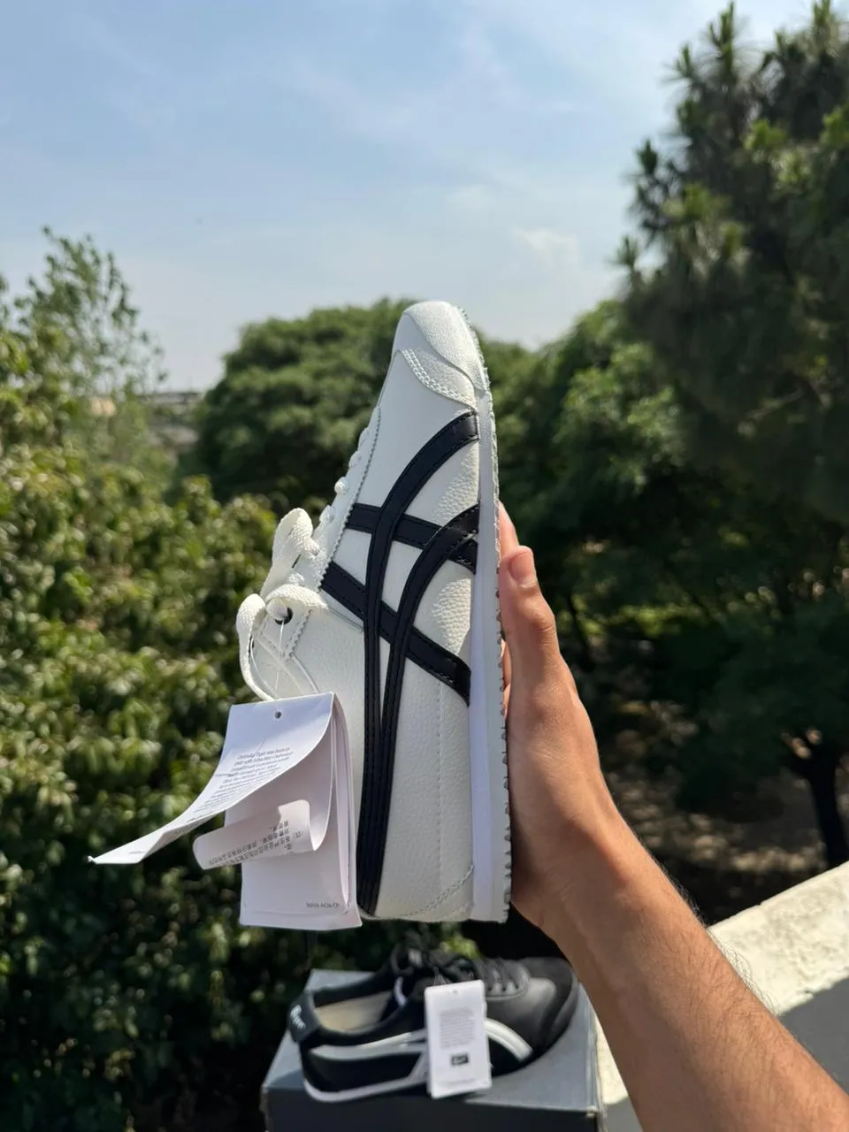 Side view of Onitsuka Tiger MEXICO 66 - White